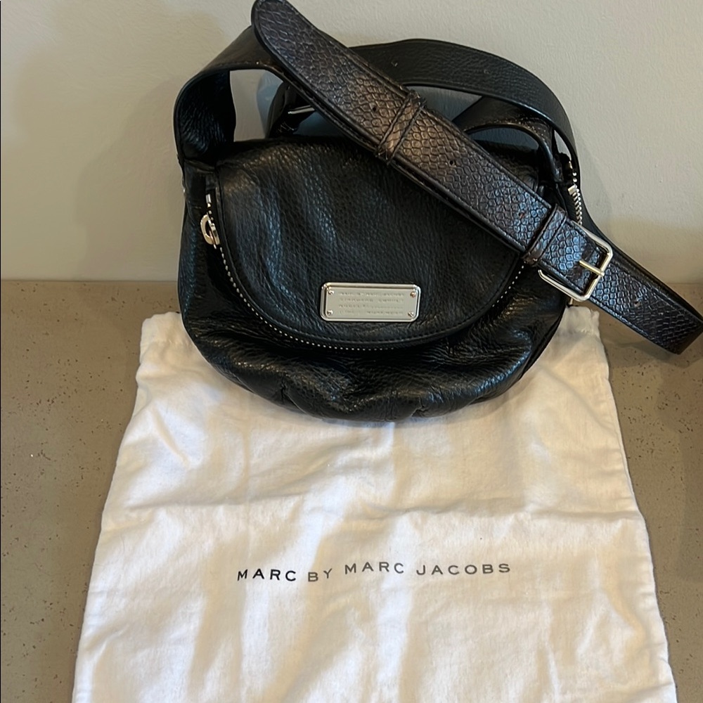 Marc Jacobs Natasha Pebbled leather Black Crossbody Bag with Snakeskin strap